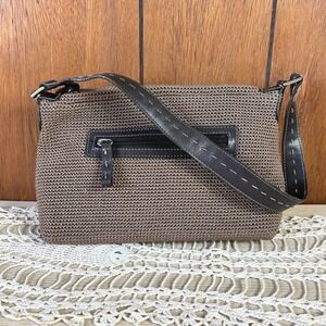 The Sak Crochet Shoulder Bag Taupe Brown Knit Zip Handbag Vintage Style